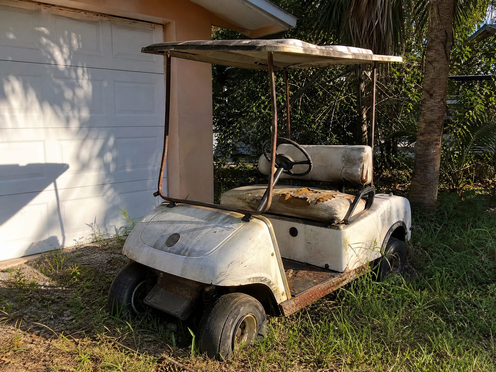 Older non-running golf cart — we buy carts in any condition